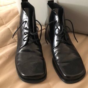 Vintage Franco Sarto leather black lace up boots size 6 1/2